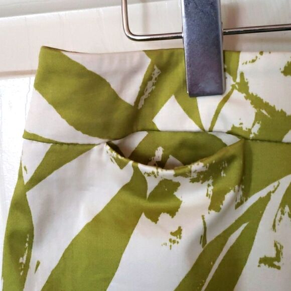 NEW YORK & COMPANY Tropical Skirt Chartreuse Green White Palm Leaves - Picture 4 of 8